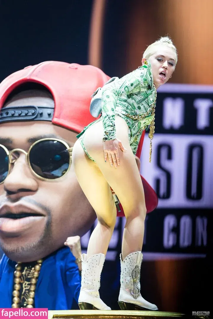 Miley Cyrus Onlyfans Photo Gallery 