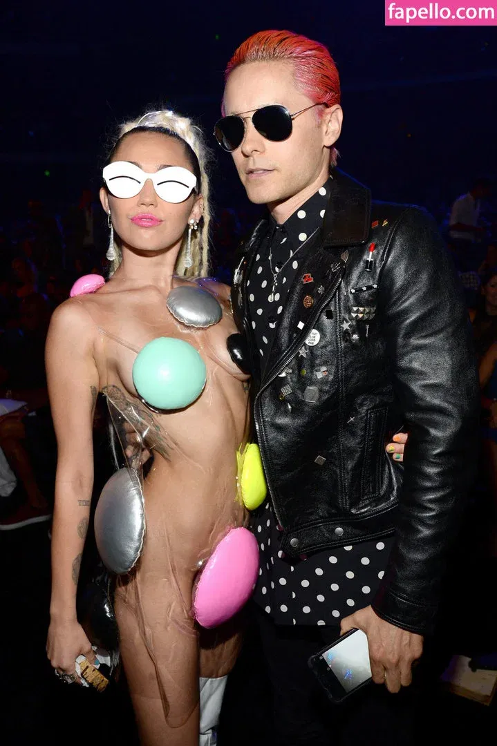 Miley Cyrus Onlyfans Photo Gallery 