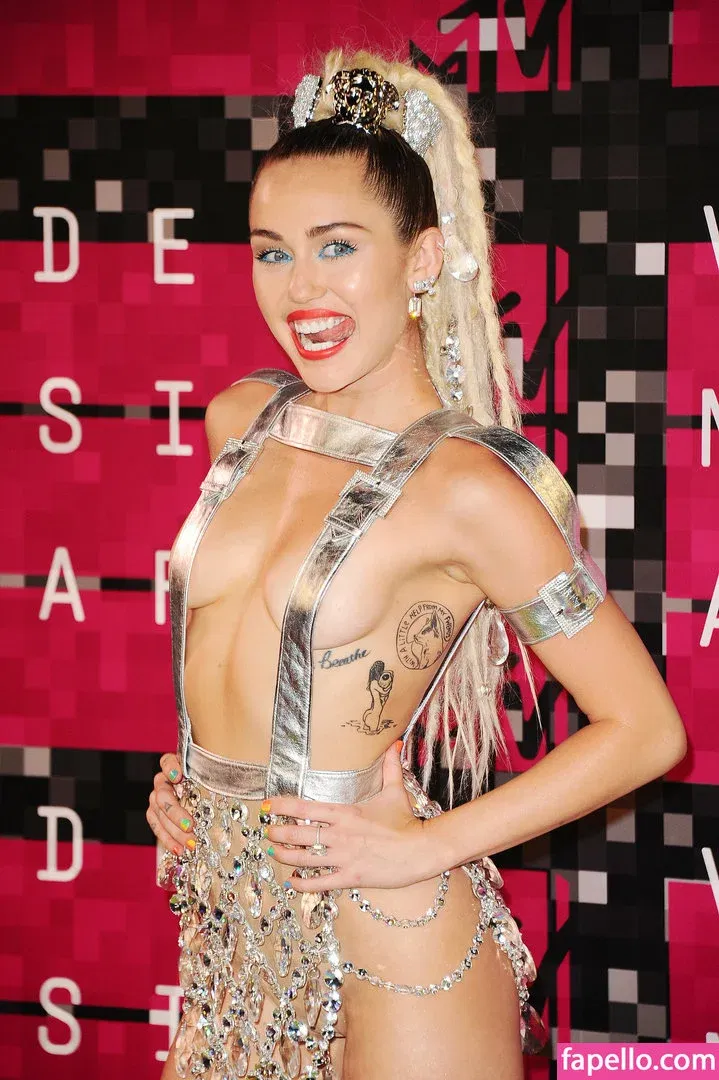 Miley Cyrus Onlyfans Photo Gallery 