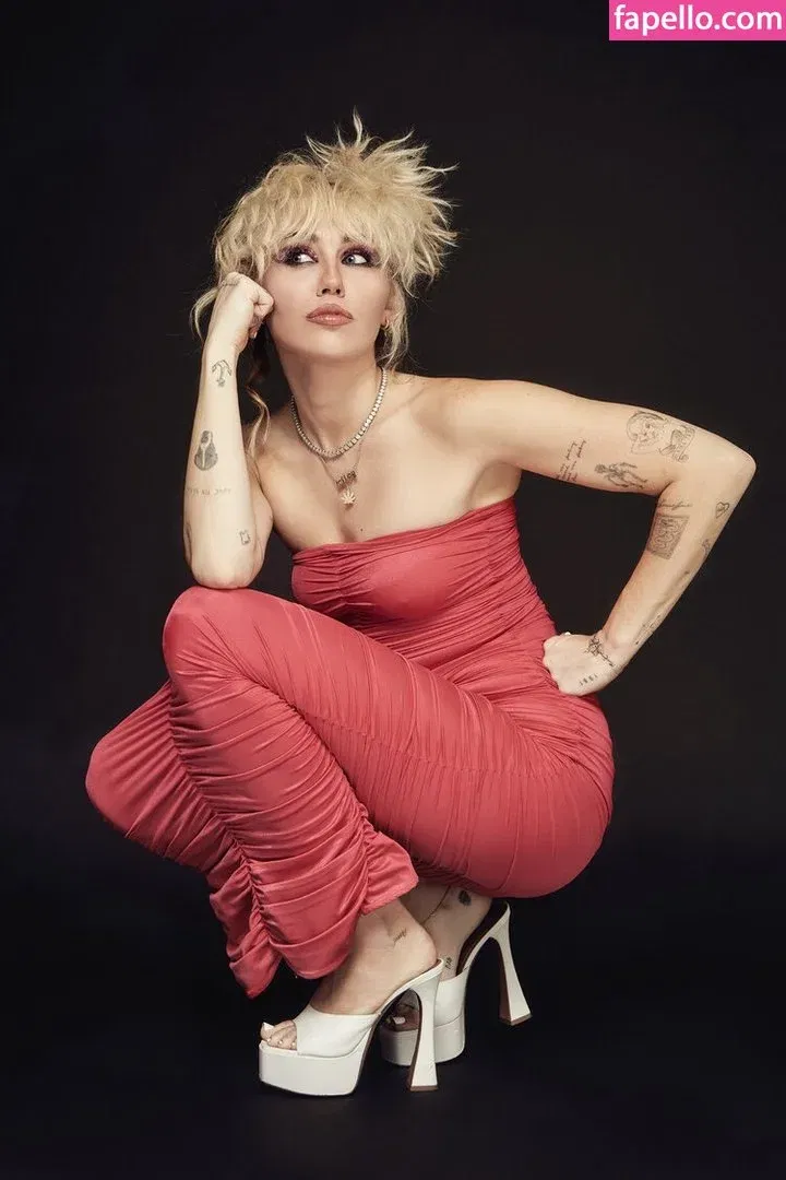 Miley Cyrus Onlyfans Photo Gallery 
