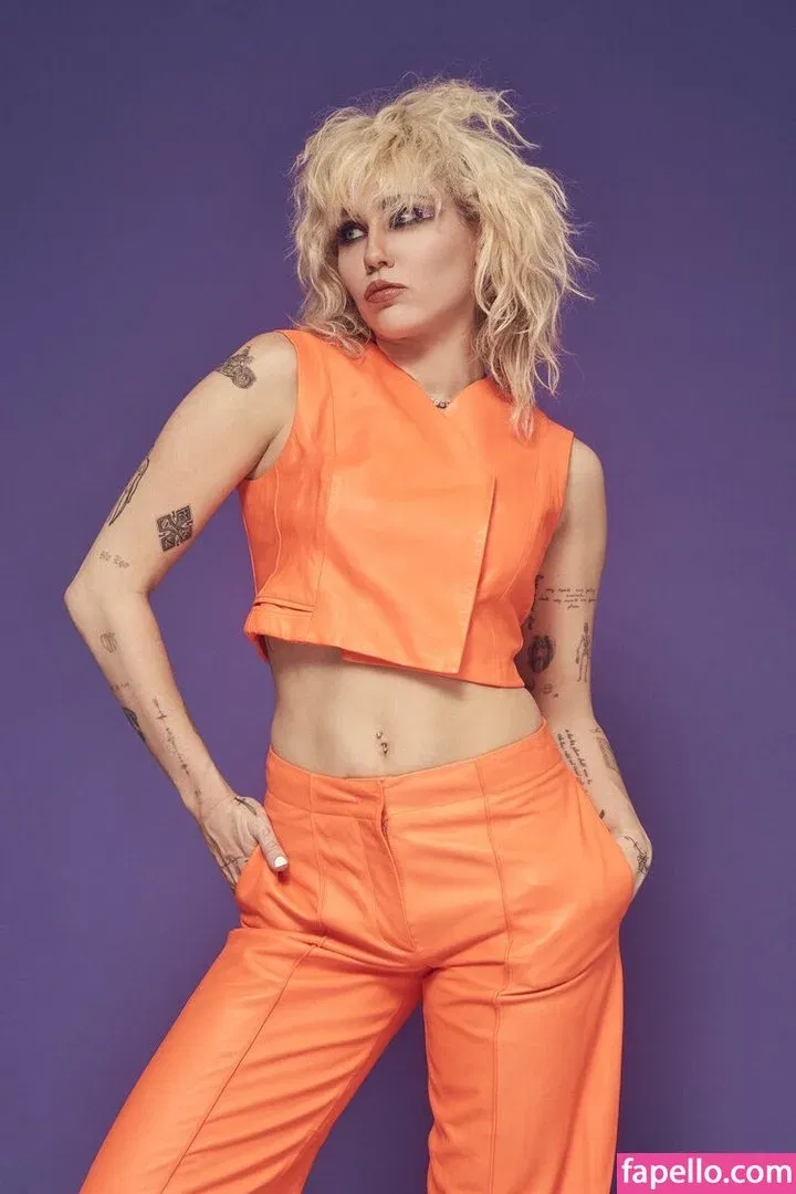Miley Cyrus Onlyfans Photo Gallery 
