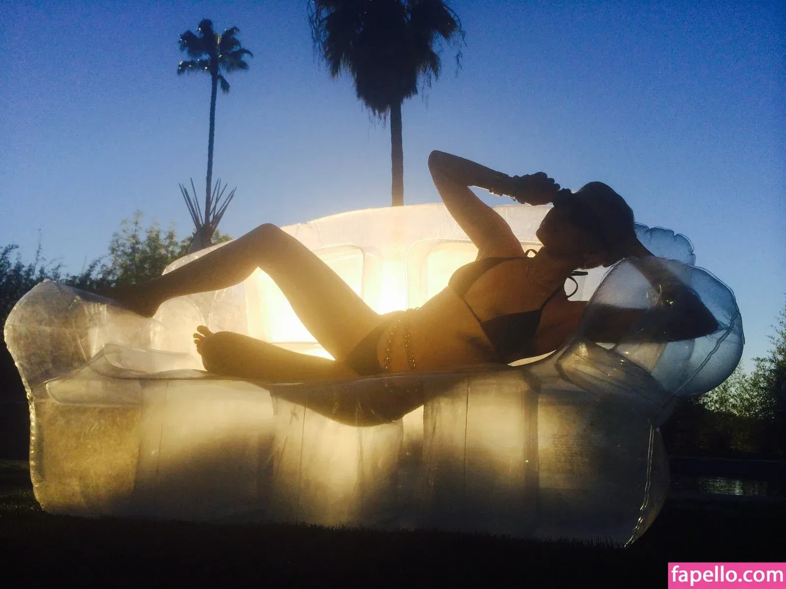 Miley Cyrus Onlyfans Photo Gallery 