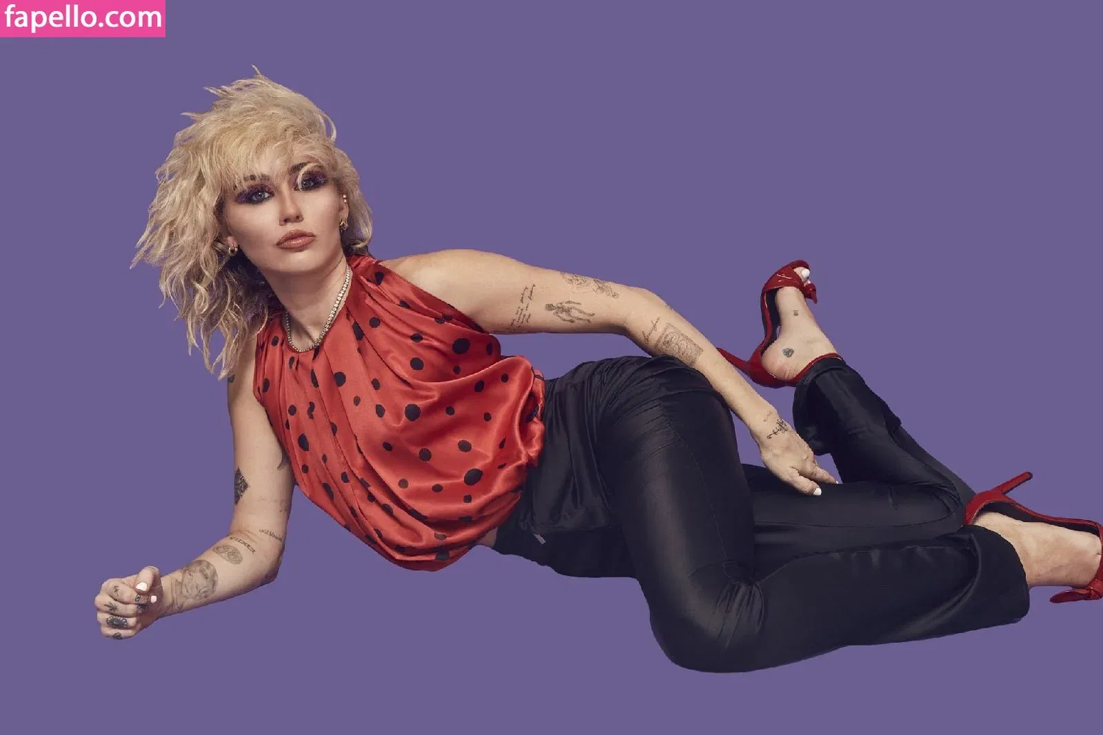 Miley Cyrus Onlyfans Photo Gallery 