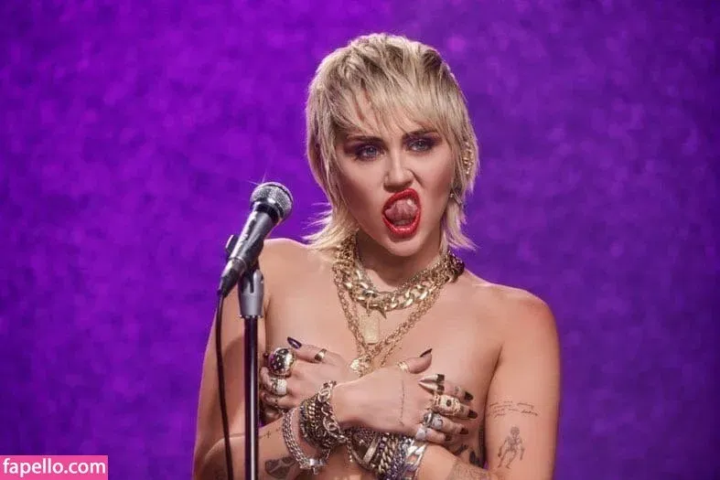Miley Cyrus Onlyfans Photo Gallery 
