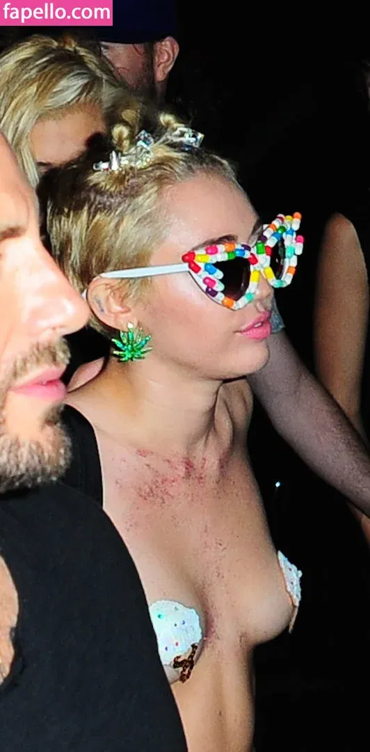 Miley Cyrus Onlyfans Photo Gallery 