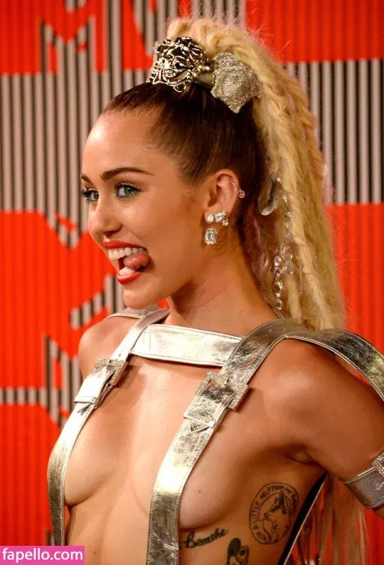 Miley Cyrus Onlyfans Photo Gallery 