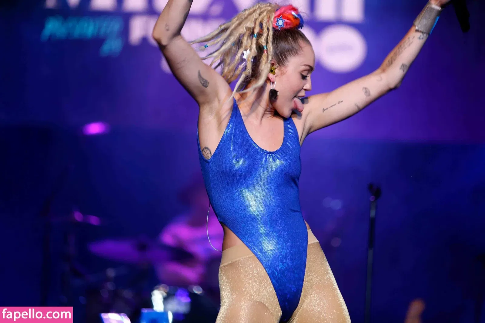 Miley Cyrus Onlyfans Photo Gallery 