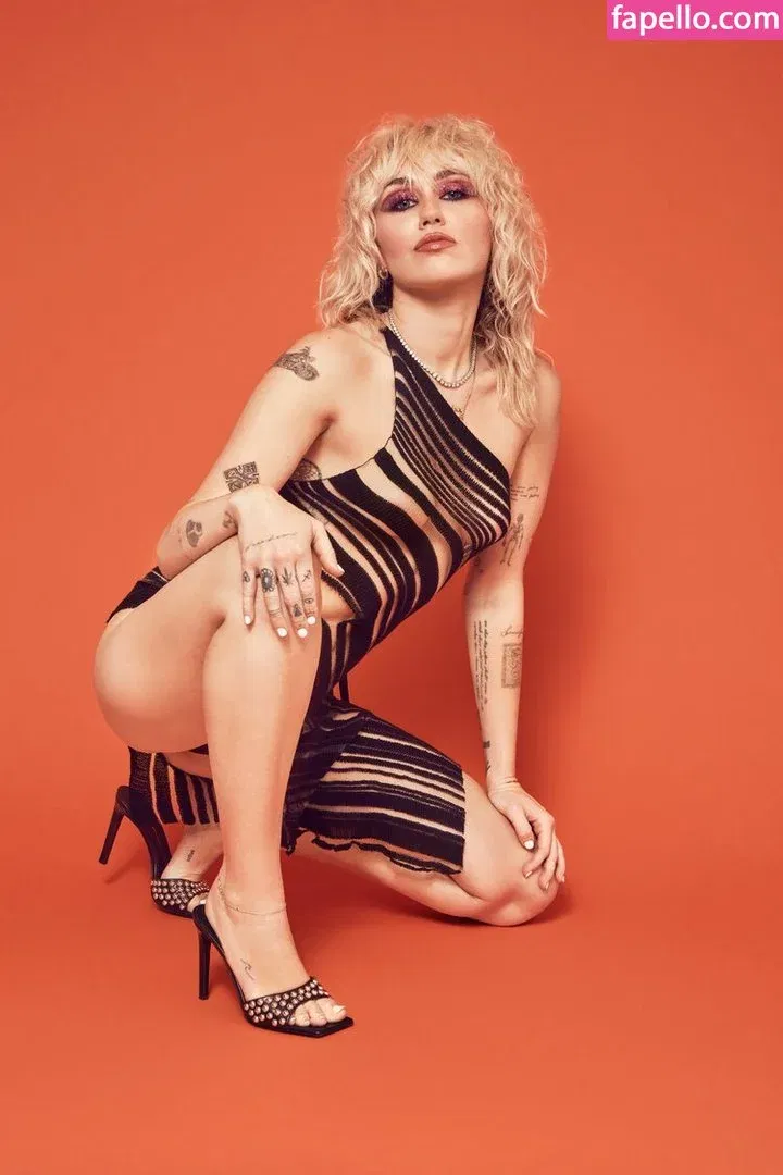 Miley Cyrus Onlyfans Photo Gallery 