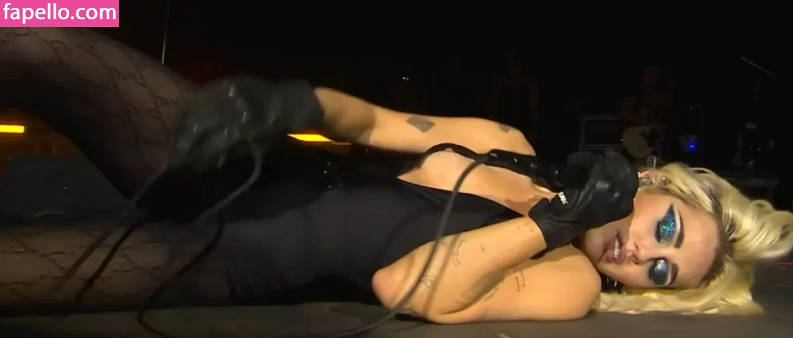 Miley Cyrus Onlyfans Photo Gallery 