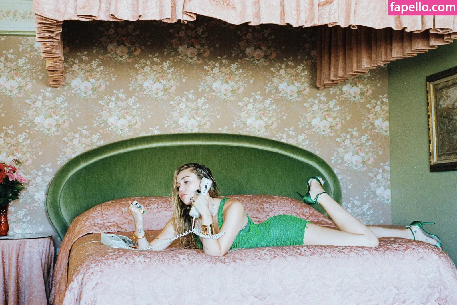 Miley Cyrus Onlyfans Photo Gallery 