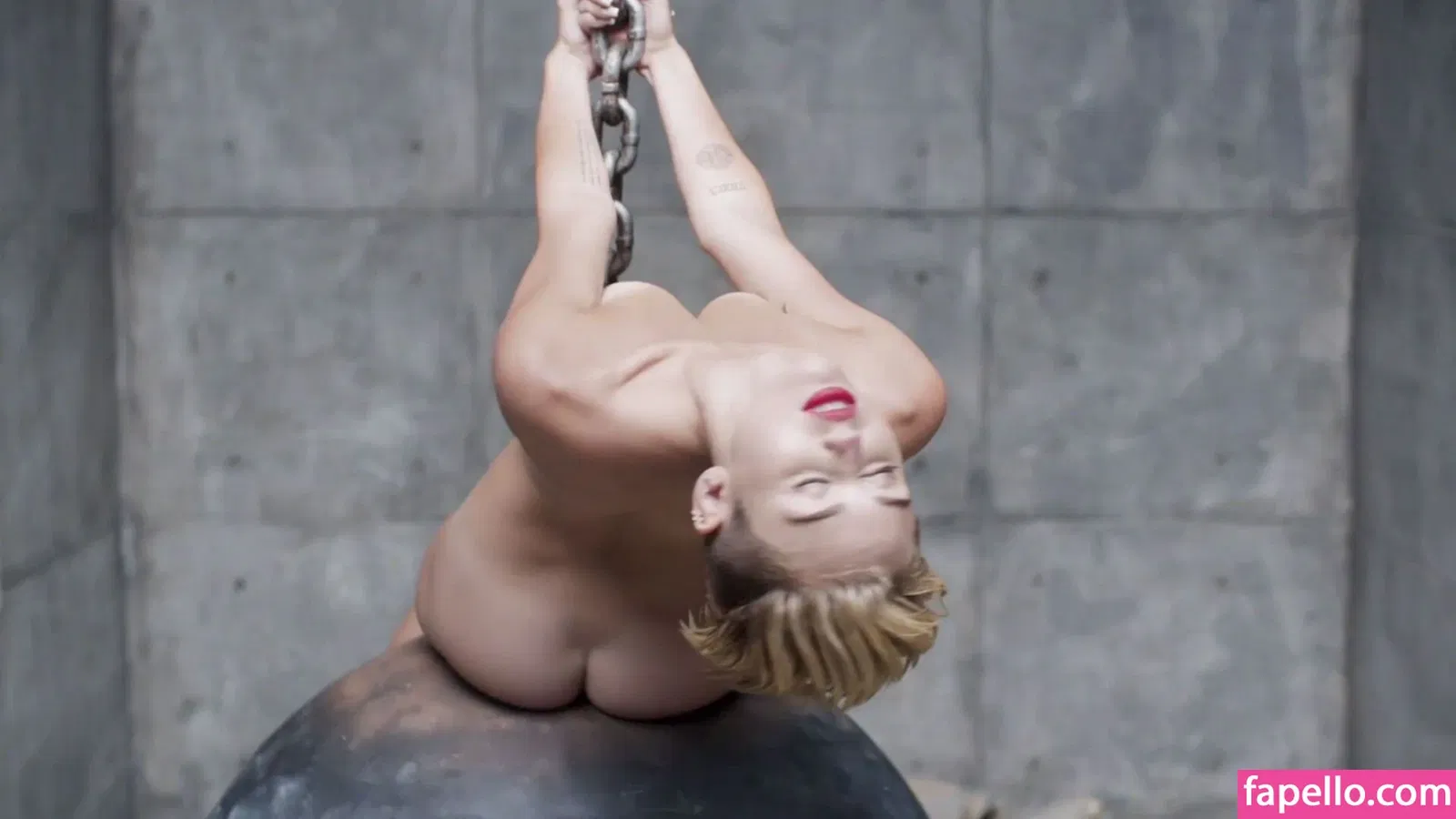 Miley Cyrus Onlyfans Photo Gallery 