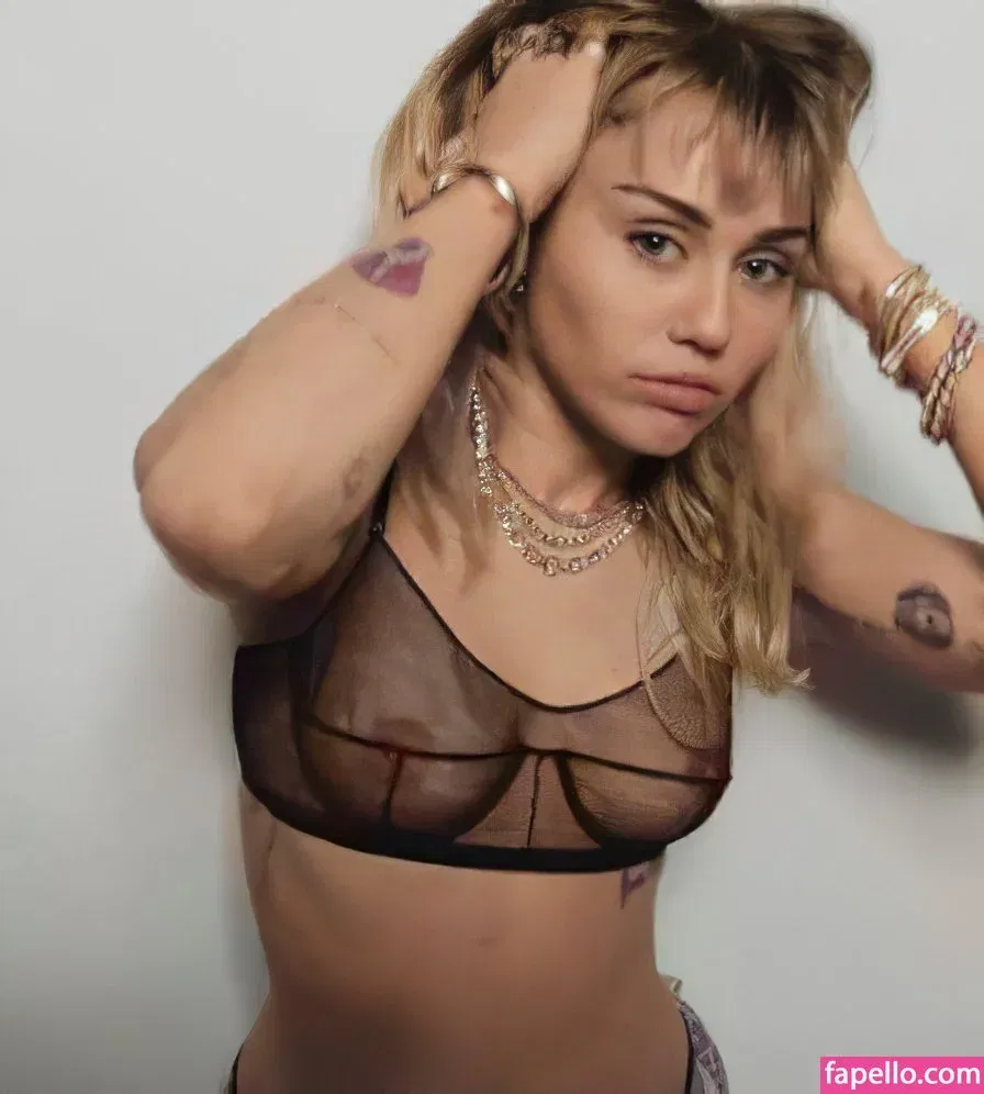 Miley Cyrus Onlyfans Photo Gallery 