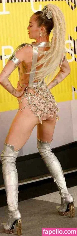 Miley Cyrus Onlyfans Photo Gallery 