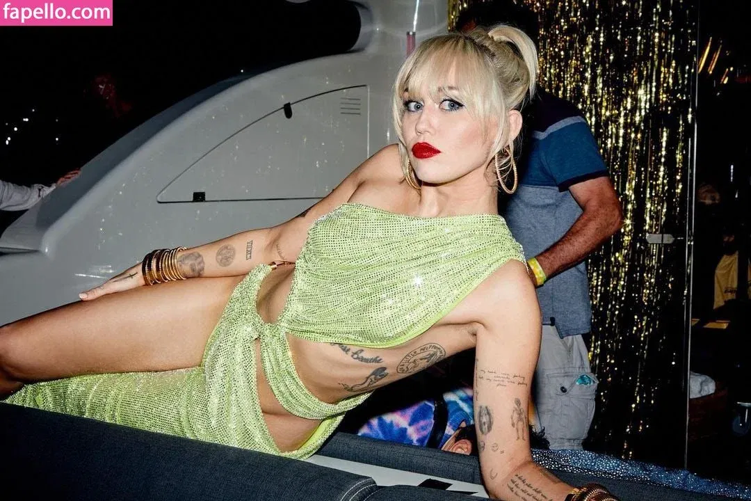 Miley Cyrus Onlyfans Photo Gallery 