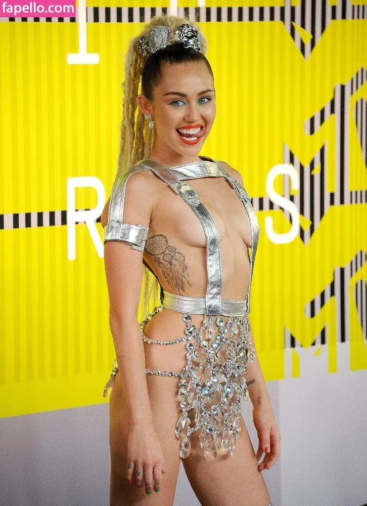 Miley Cyrus Onlyfans Photo Gallery 