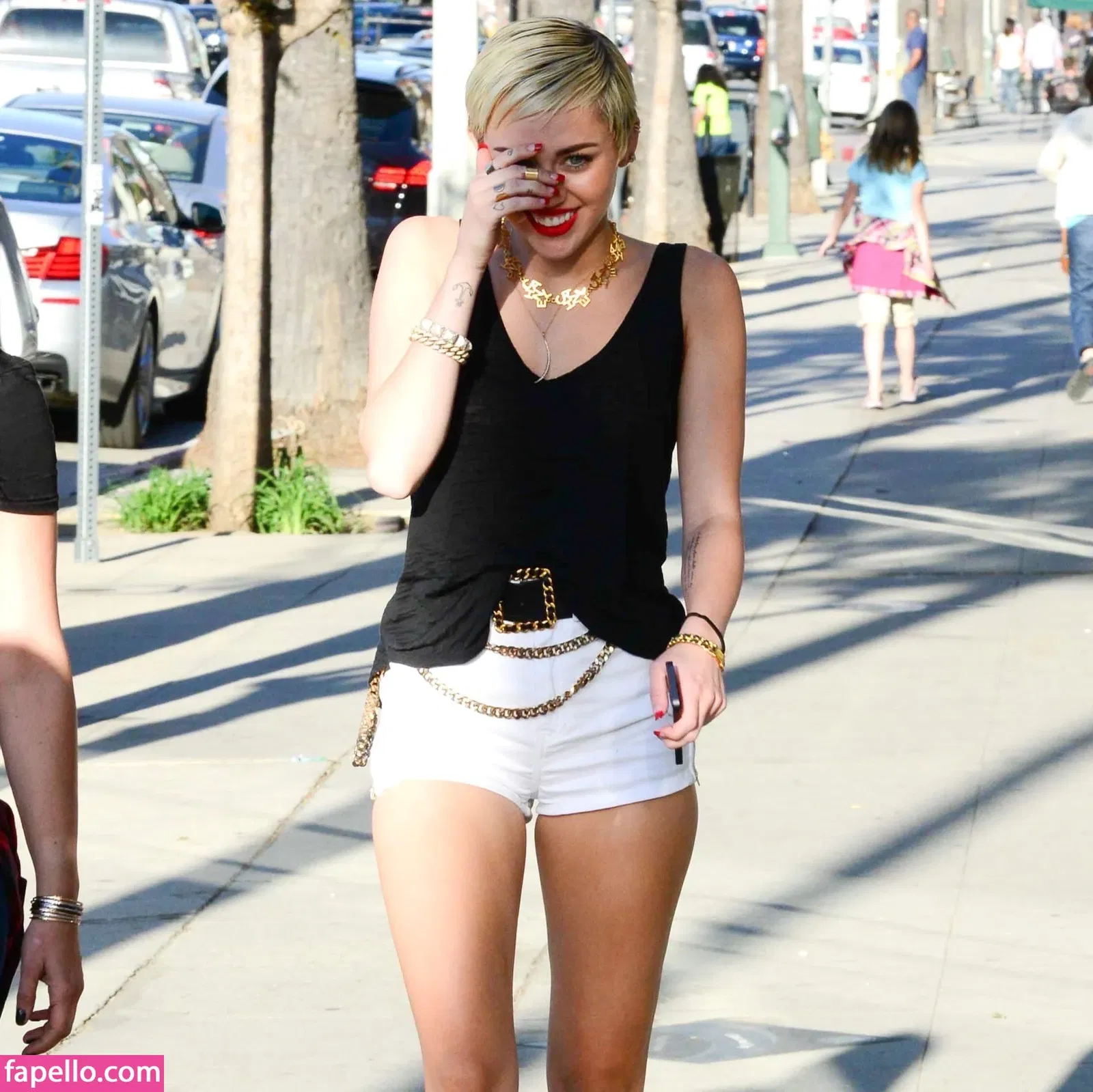 Miley Cyrus Onlyfans Photo Gallery 