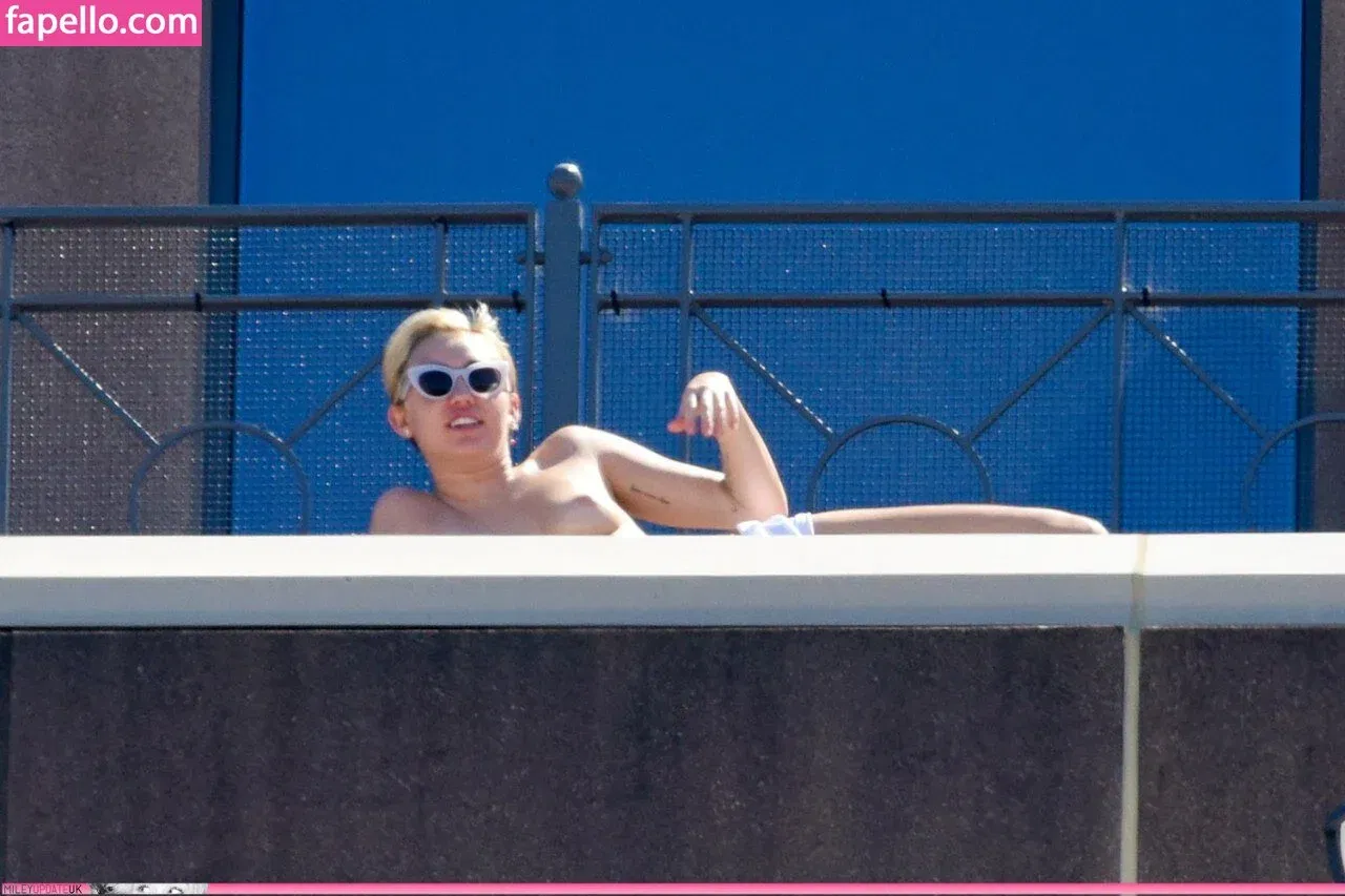 Miley Cyrus Onlyfans Photo Gallery 