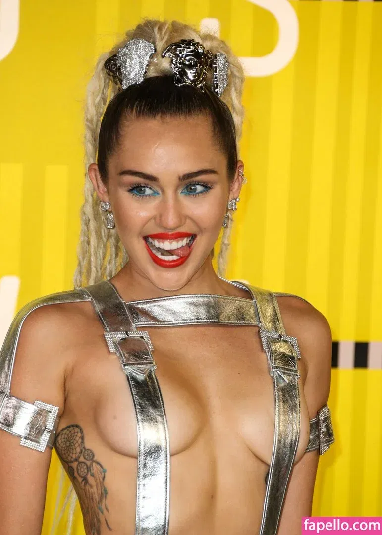 Miley Cyrus Onlyfans Photo Gallery 
