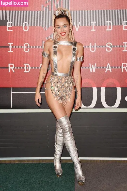 Miley Cyrus Onlyfans Photo Gallery 