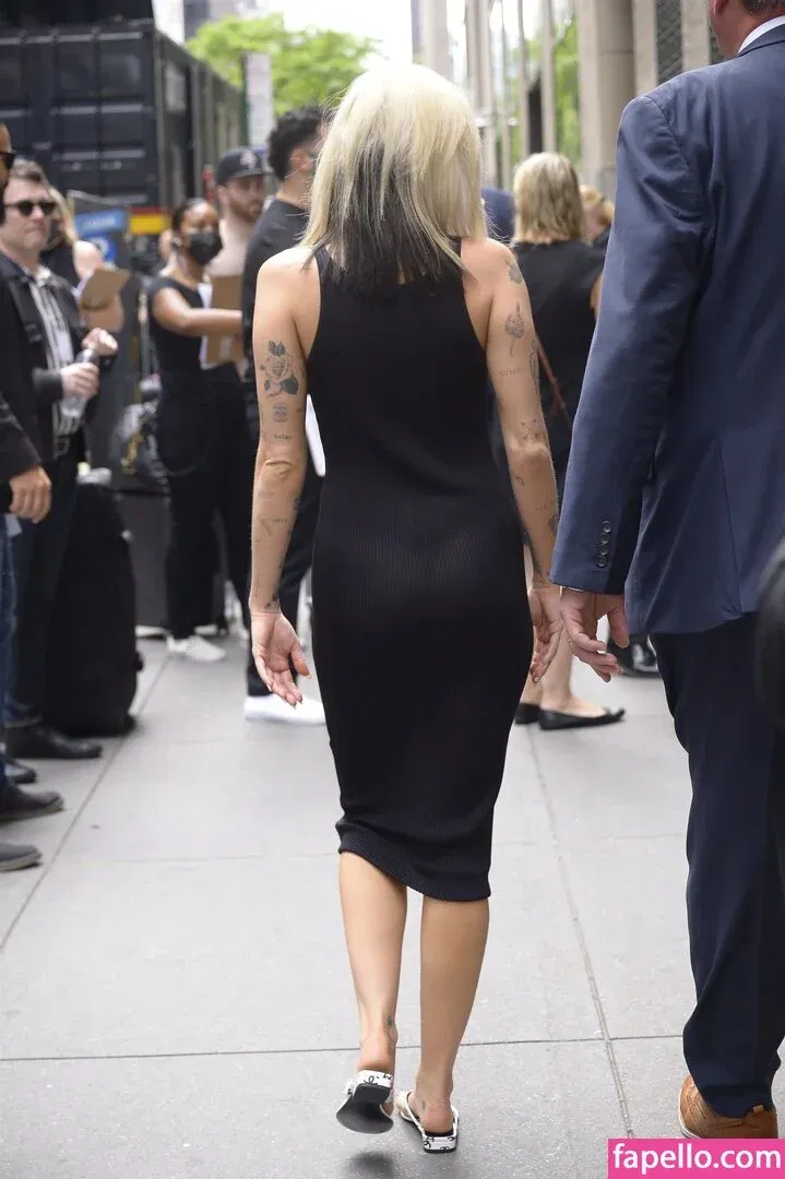 Miley Cyrus Onlyfans Photo Gallery 