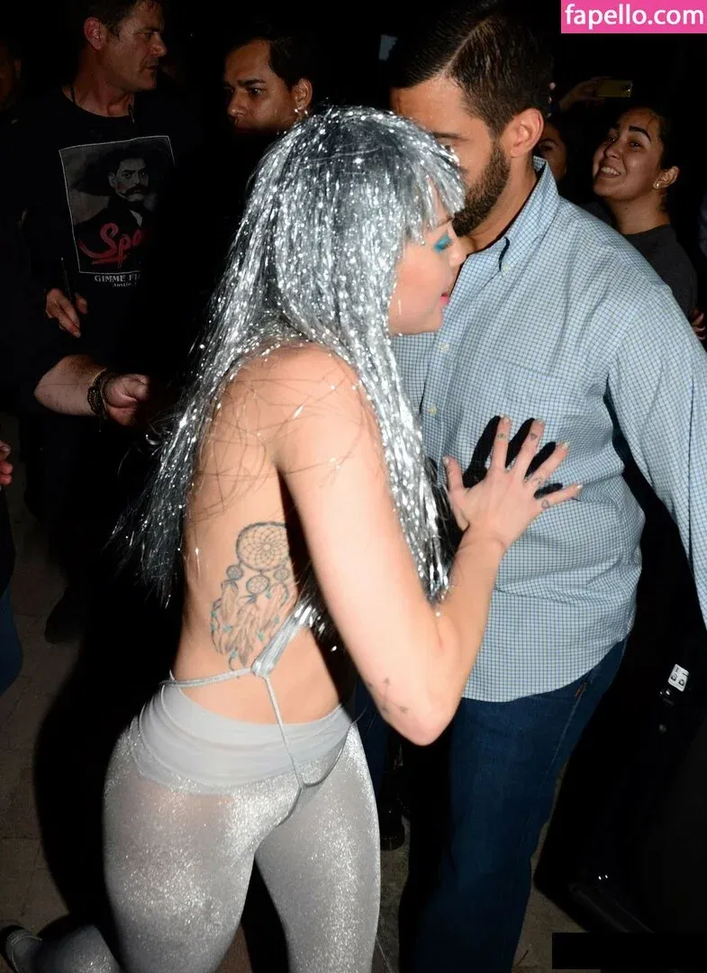 Miley Cyrus Onlyfans Photo Gallery 