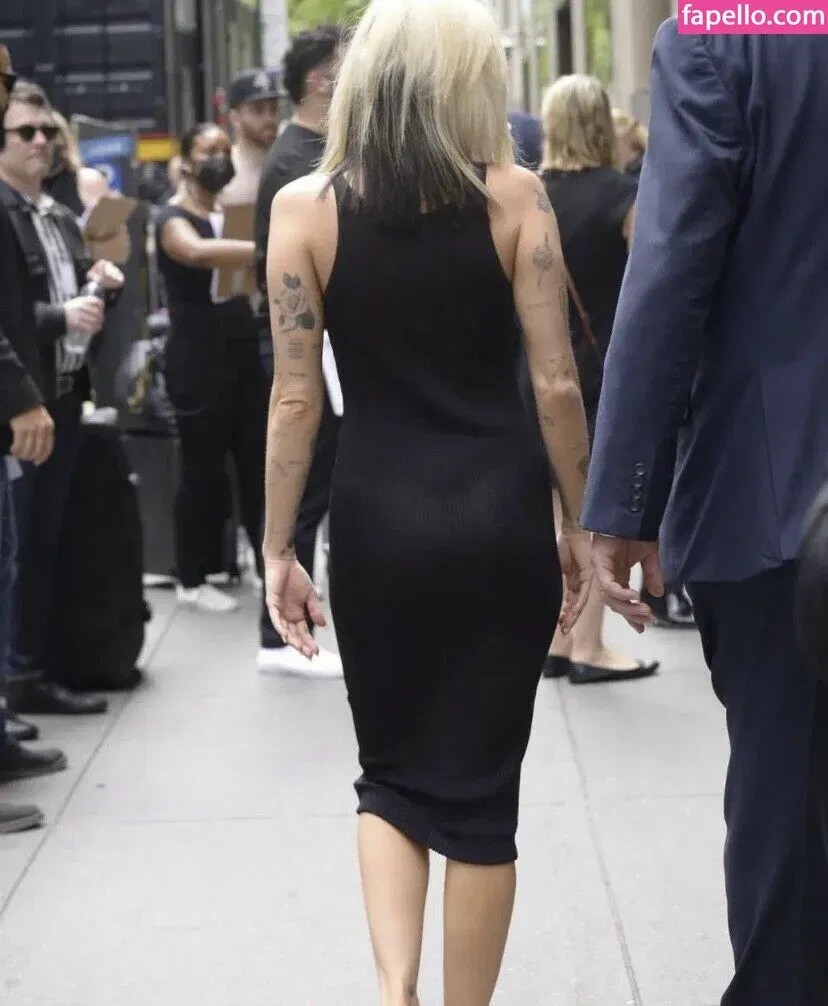 Miley Cyrus Onlyfans Photo Gallery 