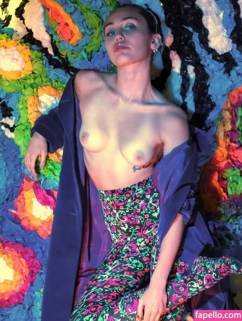 Miley Cyrus Onlyfans Photo Gallery 