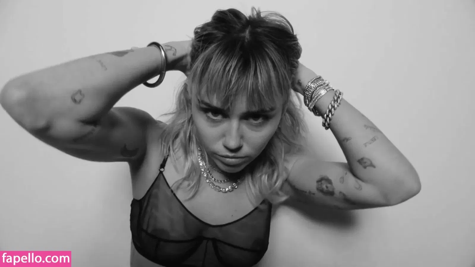 Miley Cyrus Onlyfans Photo Gallery 