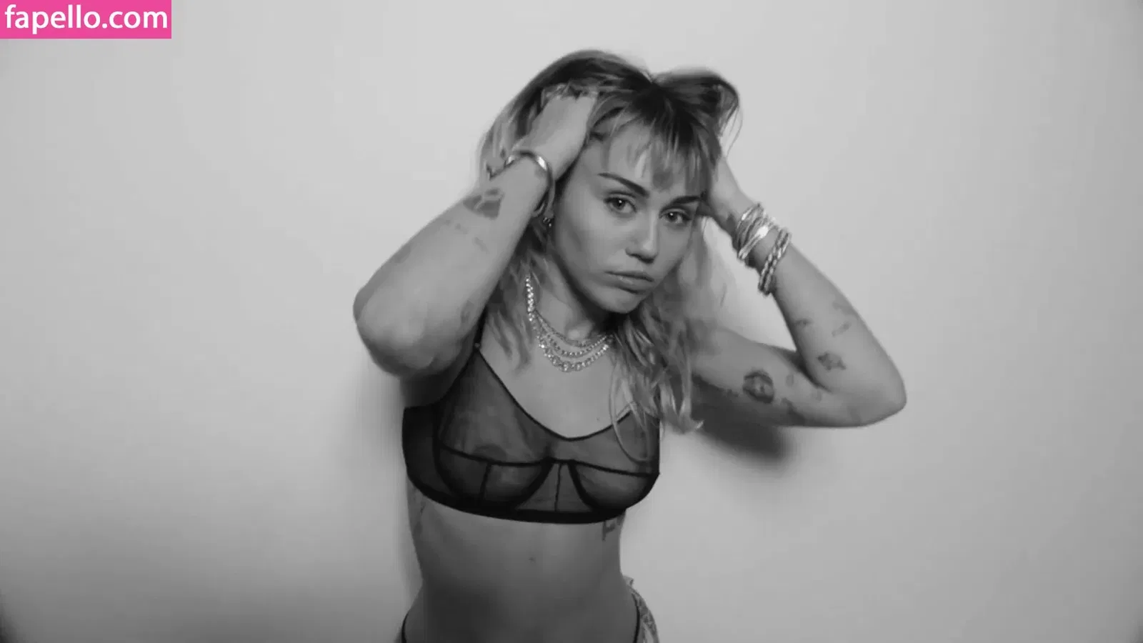 Miley Cyrus Onlyfans Photo Gallery 