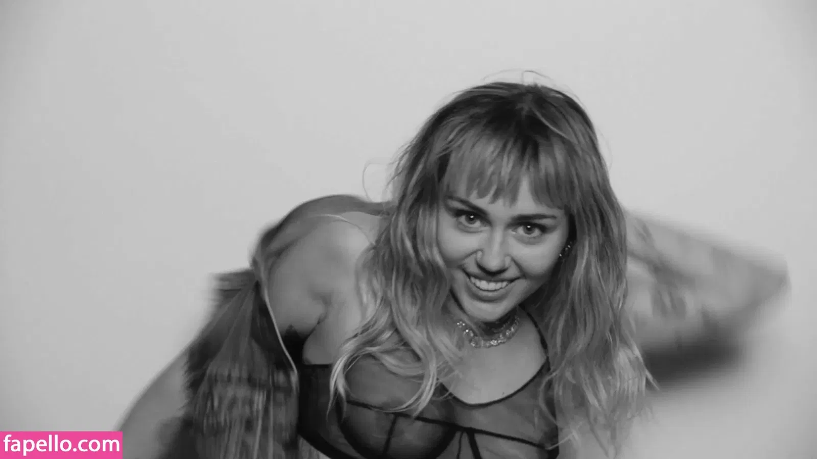 Miley Cyrus Onlyfans Photo Gallery 