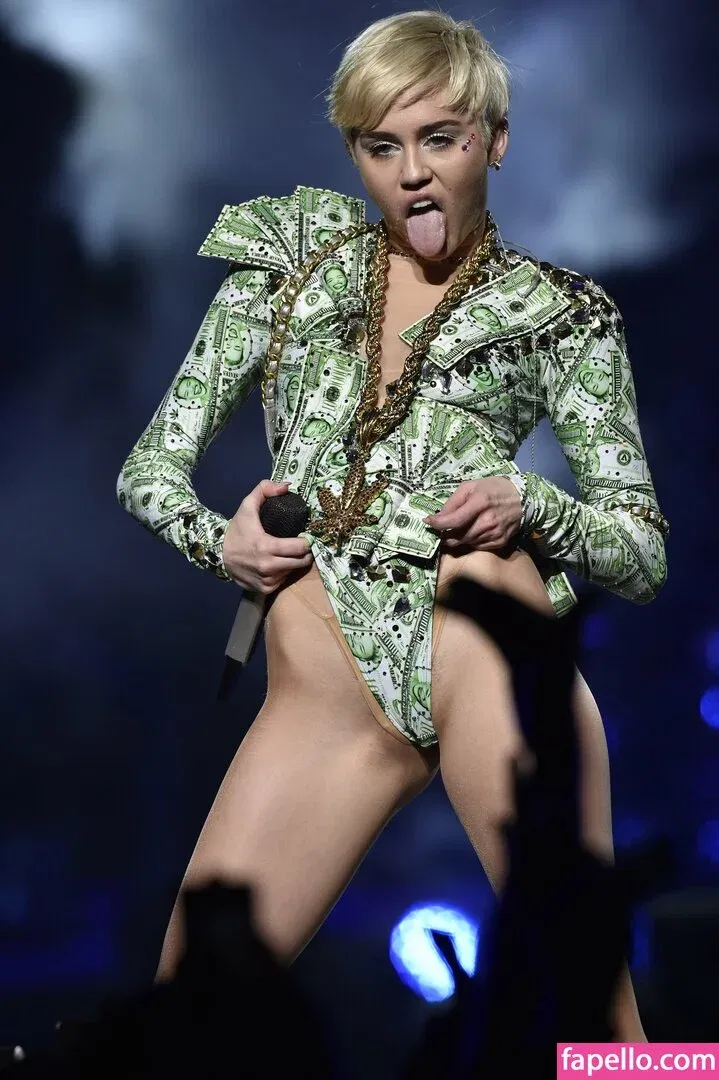 Miley Cyrus Onlyfans Photo Gallery 