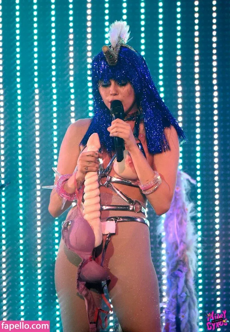 Miley Cyrus Onlyfans Photo Gallery 