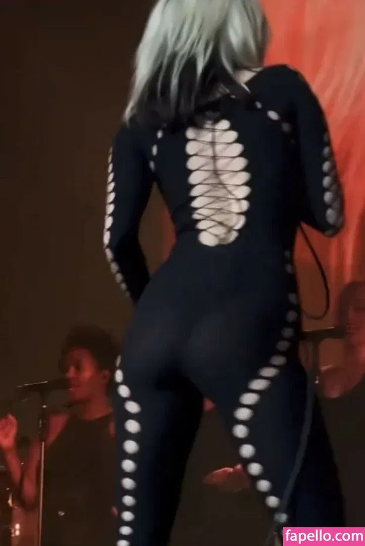 Miley Cyrus Onlyfans Photo Gallery 