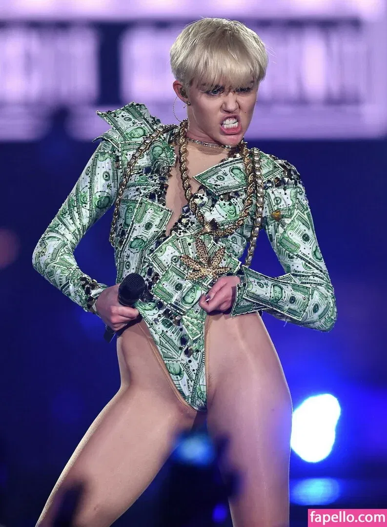Miley Cyrus Onlyfans Photo Gallery 