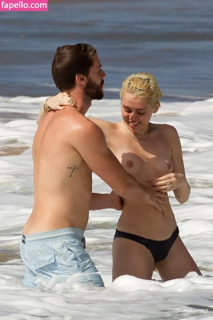 Miley Cyrus Onlyfans Photo Gallery 