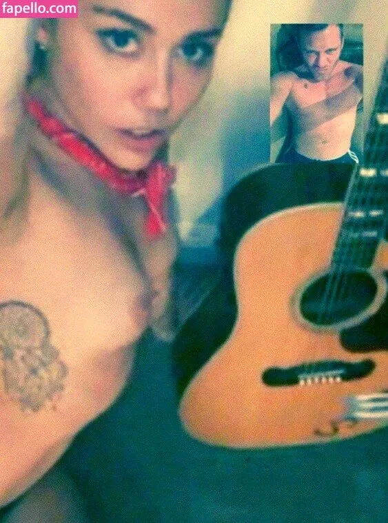 Miley Cyrus Onlyfans Photo Gallery 