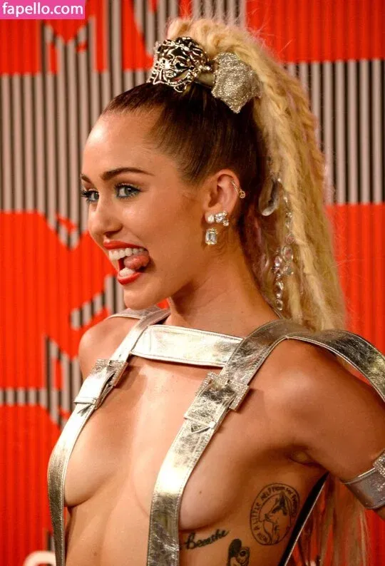 Miley Cyrus Onlyfans Photo Gallery 