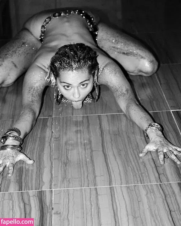Miley Cyrus Onlyfans Photo Gallery 