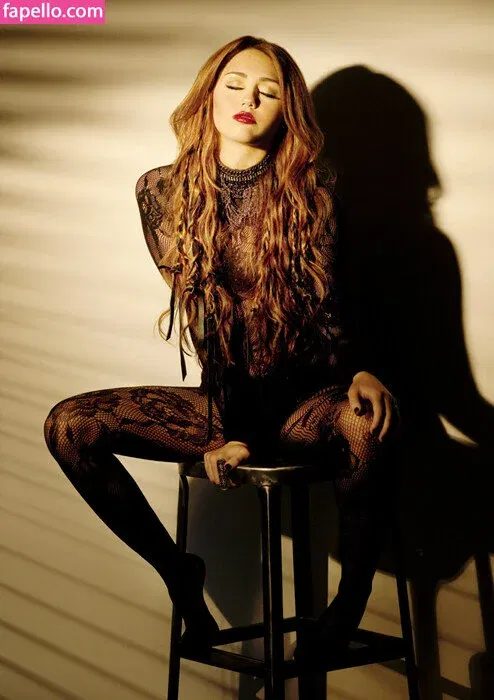 Miley Cyrus Onlyfans Photo Gallery 