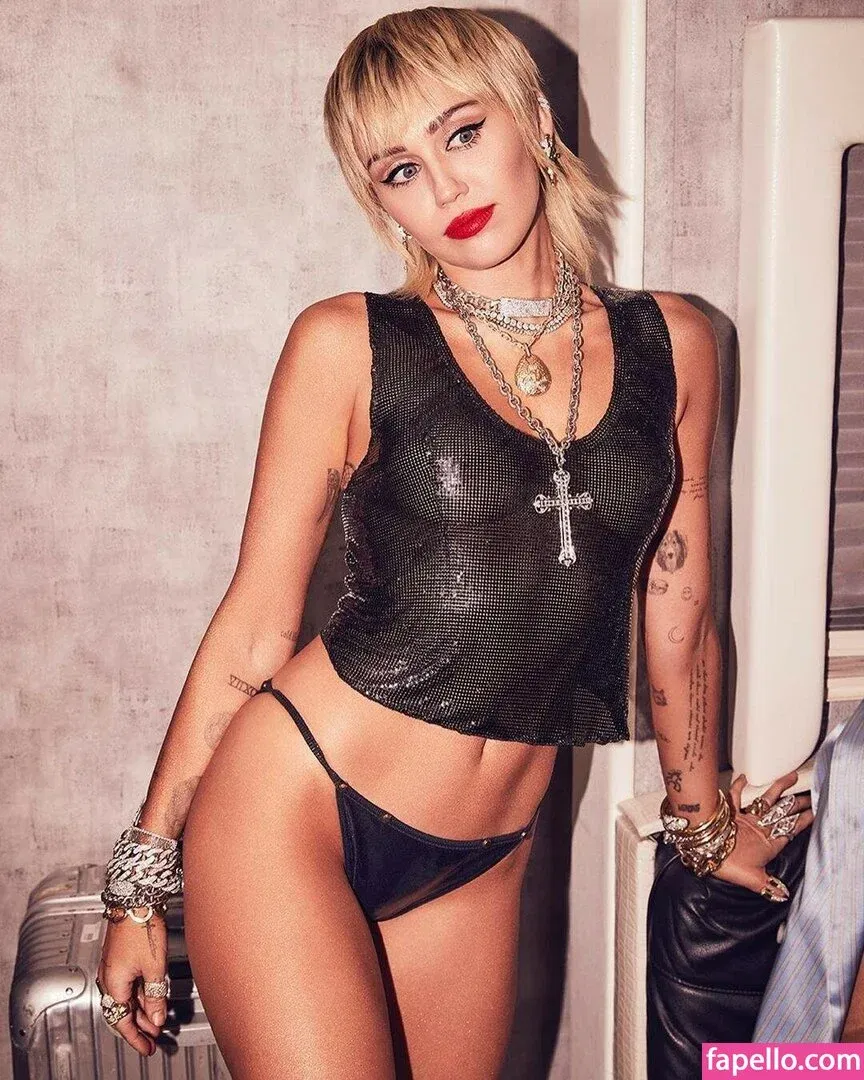 Miley Cyrus Onlyfans Photo Gallery 