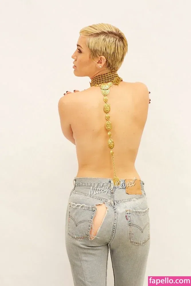 Miley Cyrus Onlyfans Photo Gallery 