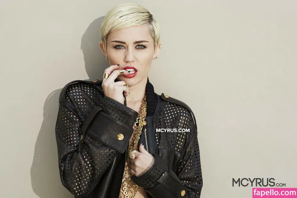 Miley Cyrus Onlyfans Photo Gallery 