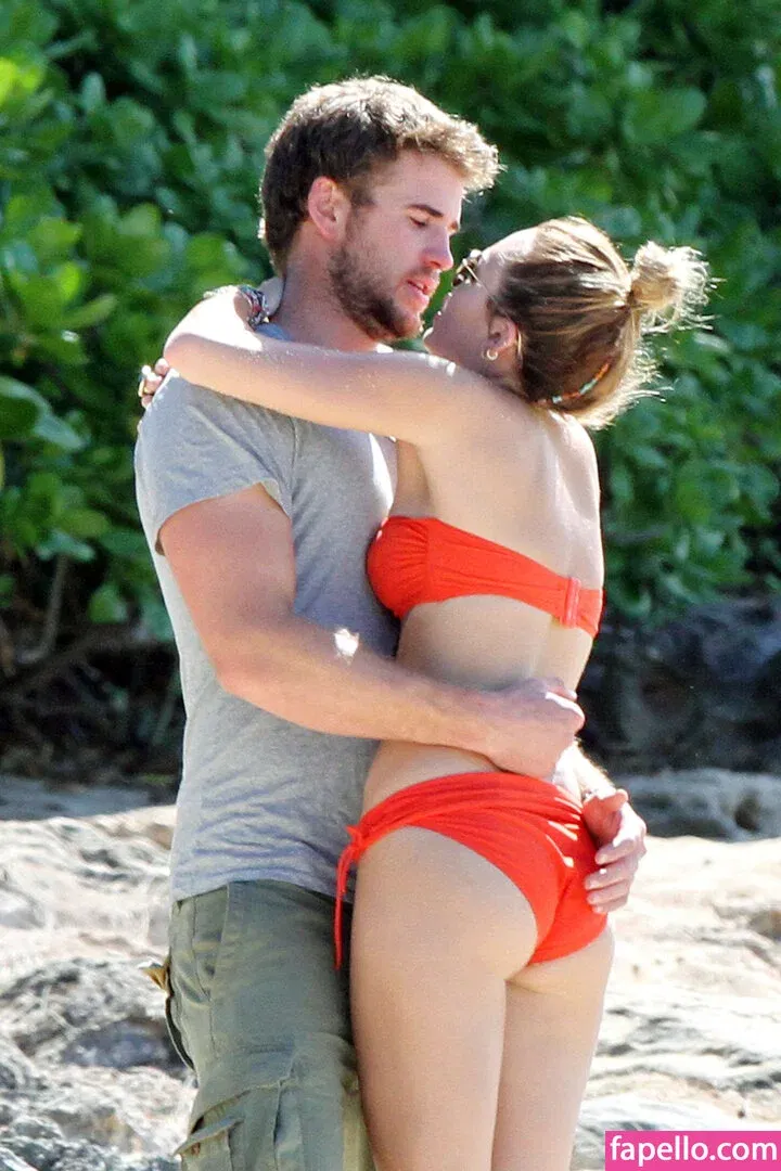 Miley Cyrus Onlyfans Photo Gallery 