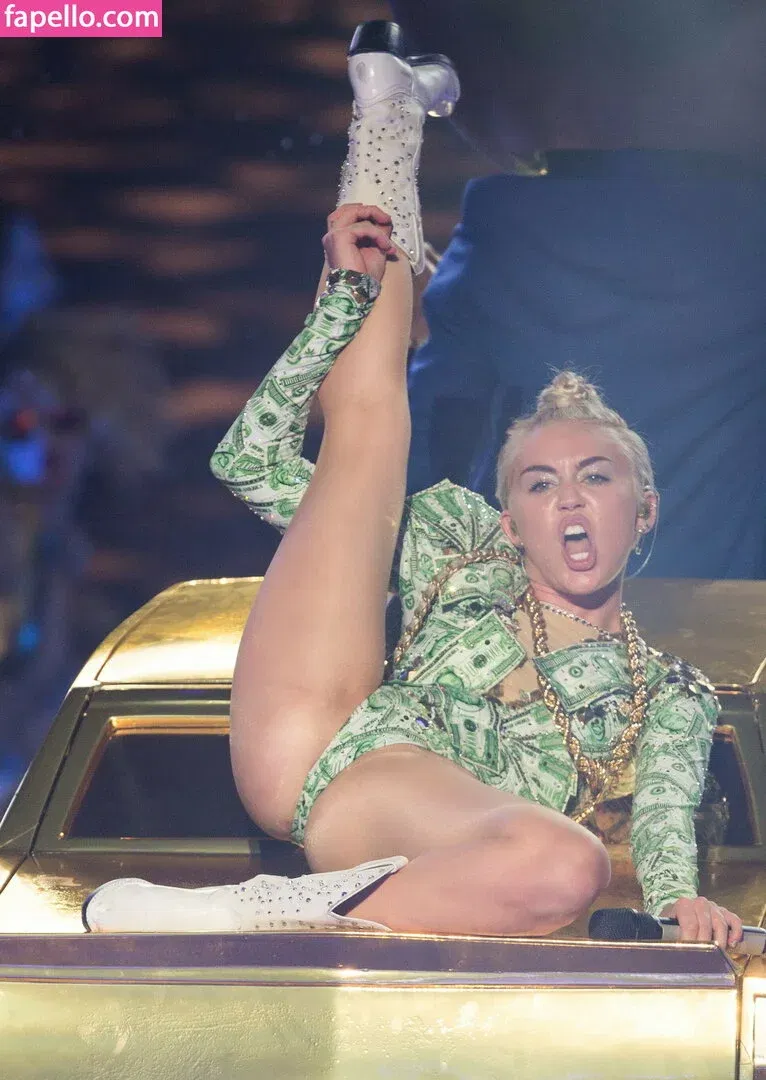 Miley Cyrus Onlyfans Photo Gallery 