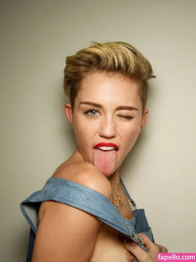 Miley Cyrus Onlyfans Photo Gallery 