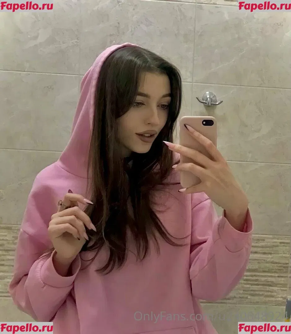 TeenyMouse Onlyfans Photo Gallery 