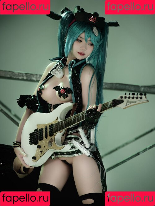 ZinieQ Cosplayer Onlyfans Photo Gallery 