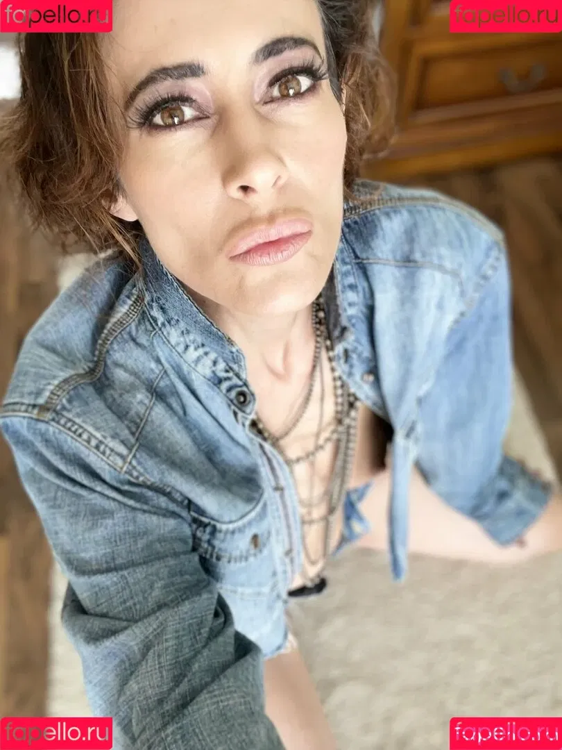 Elena Neufeld Onlyfans Photo Gallery 