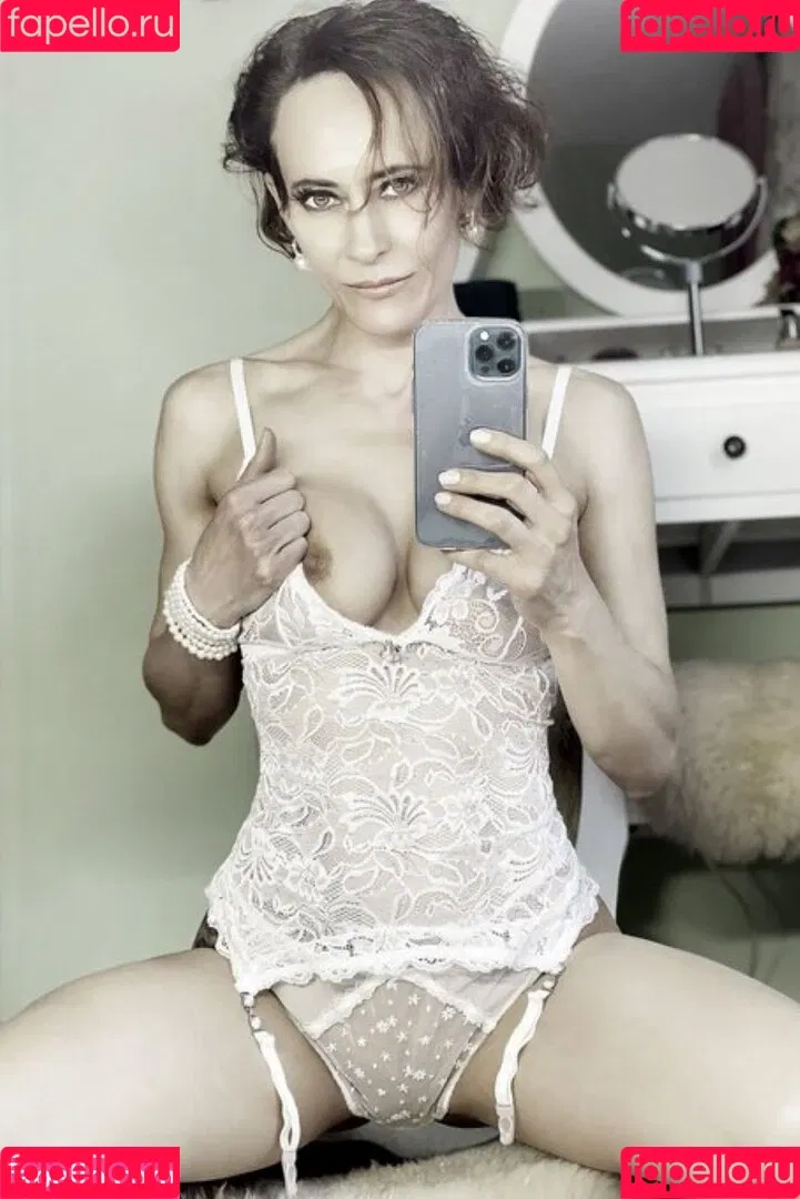 Elena Neufeld Onlyfans Photo Gallery 