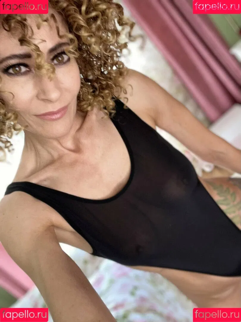 Elena Neufeld Onlyfans Photo Gallery 